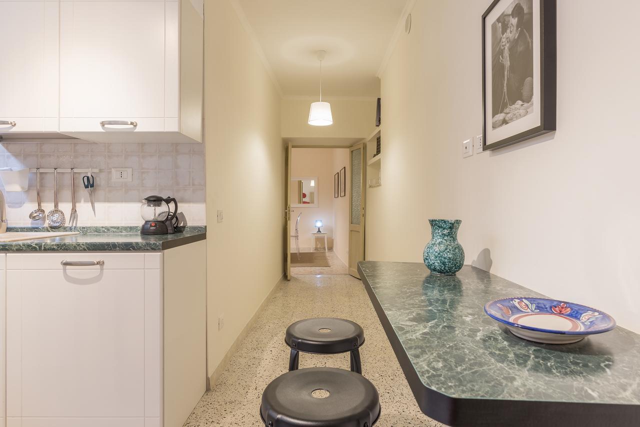 Campo De' Fiori Central Flat Rome Exterior photo